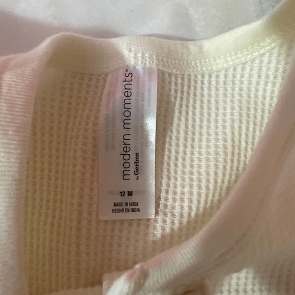 Gerber one piece outfit - Picture 2 of 3